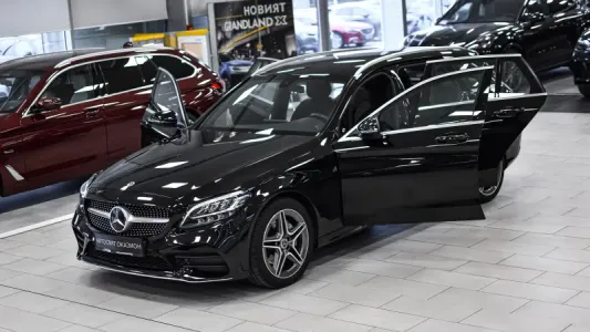 Mercedes-Benz C 220 d T AMG Line 4MATIC