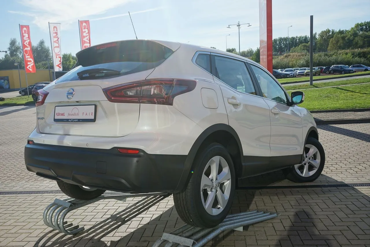 Nissan Qashqai 1.3 DIG-T...  Image 4