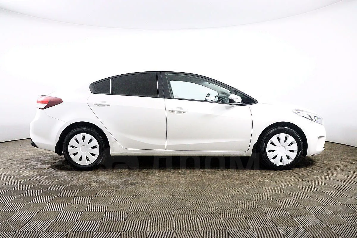 Kia Cerato Image 4